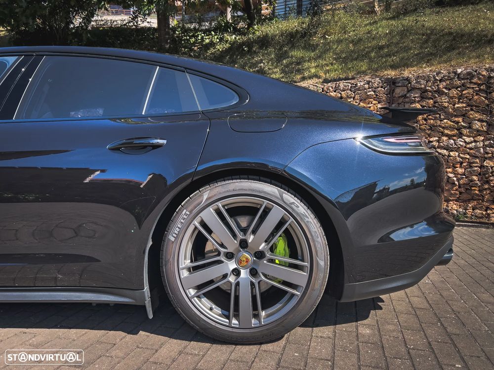 Porsche Panamera 4 E-Hybrid Platinum Edition com PDLS - 11
