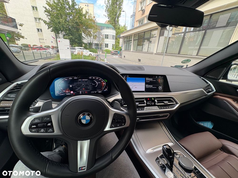 BMW X5 M50i - 16