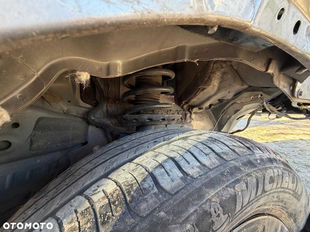 Land Rover Discovery Sport - 3