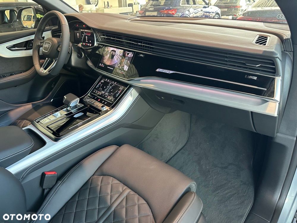 Audi Q8 - 21