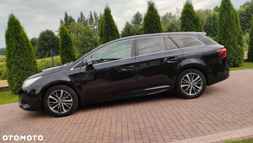 Toyota Avensis 2.0 D-4D Premium - 5