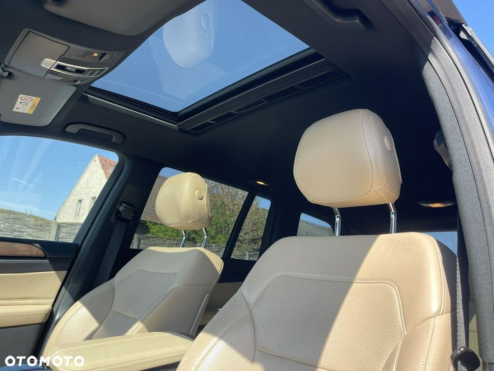 Mercedes-Benz GLS 350 d 4Matic 9G-TRONIC AMG Line - 11
