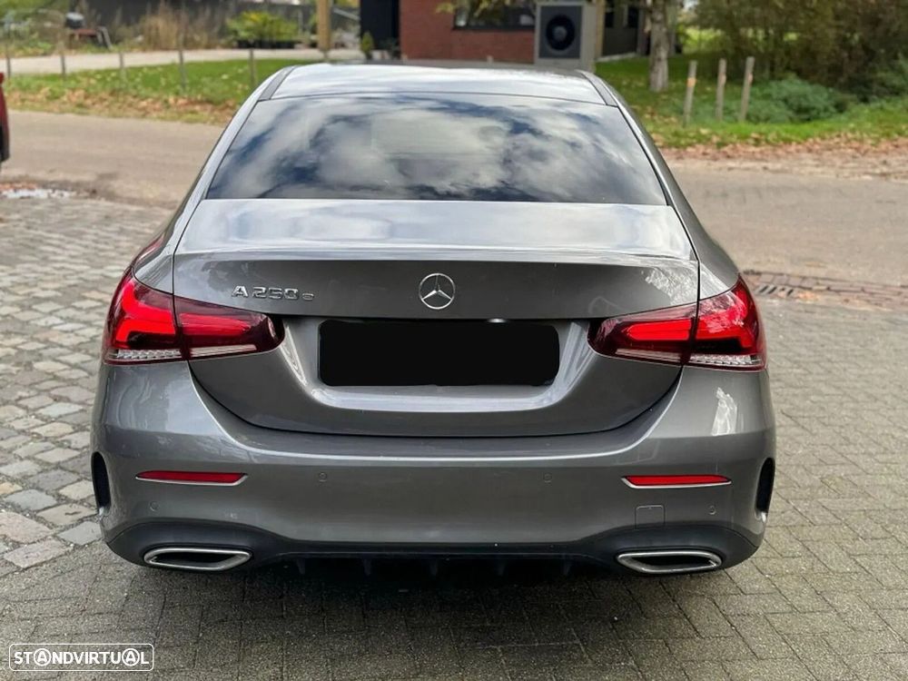 Mercedes-Benz A 250 Limousine e AMG Line - 6