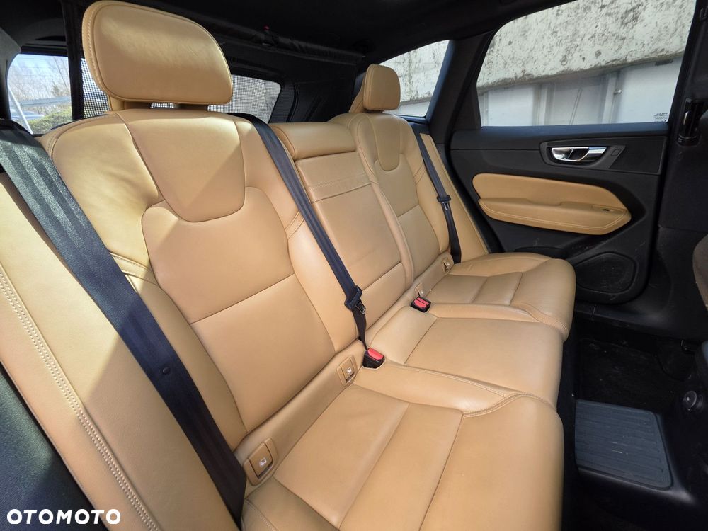 Volvo XC 60 - 13