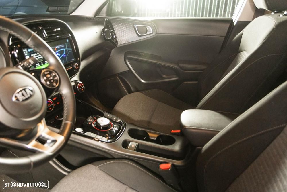 Kia e-Soul Vision - 34