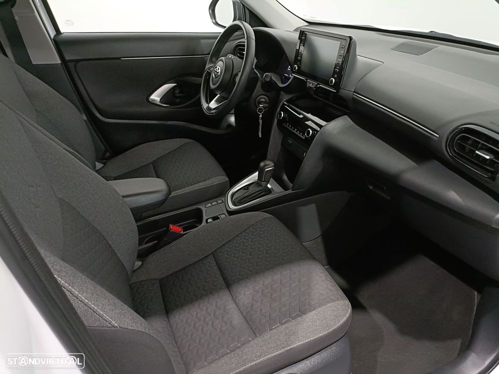 Toyota Yaris Cross 1.5 HDF Comfort Plus - 12