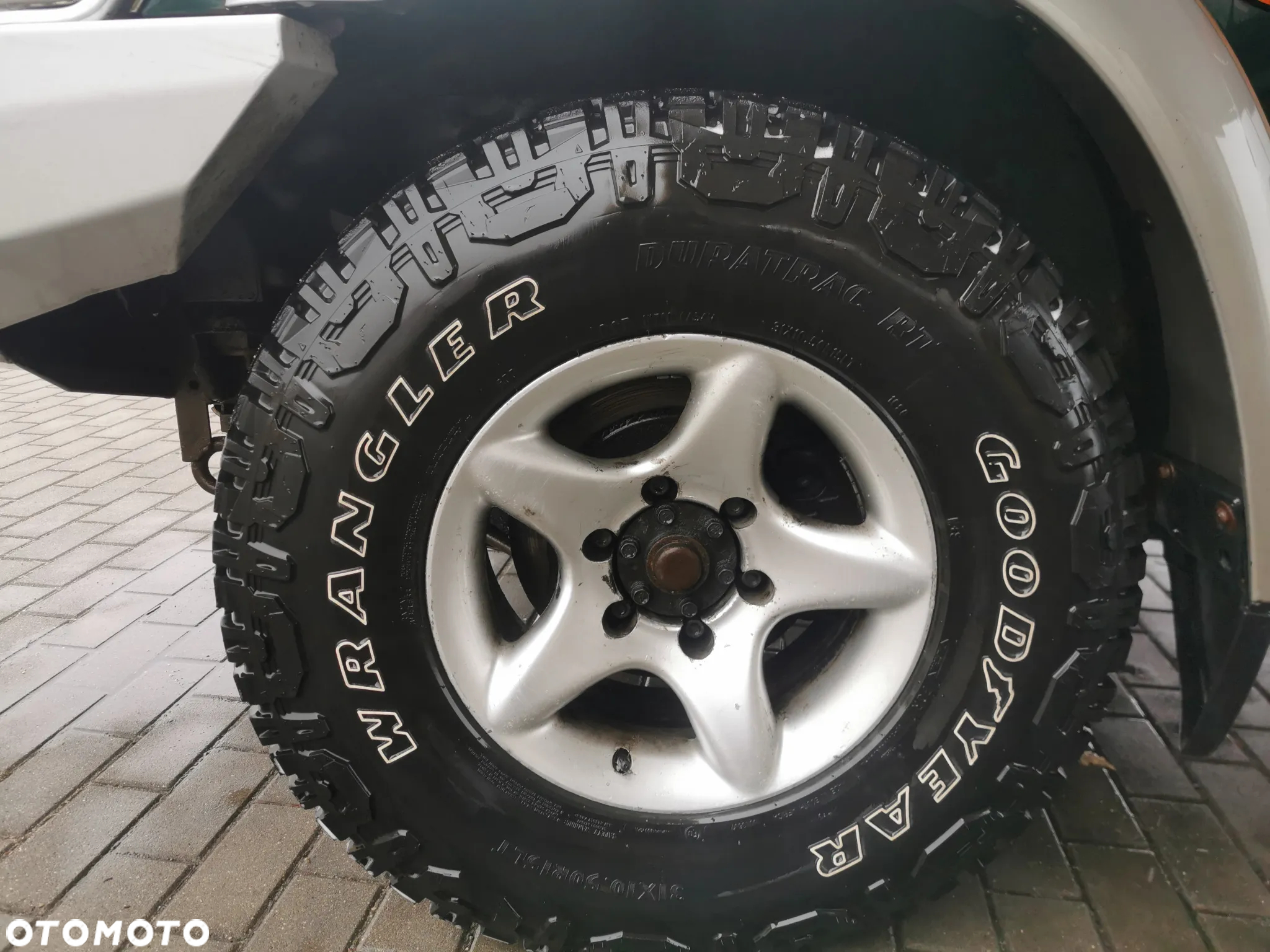 Mitsubishi Pajero Sport - 5