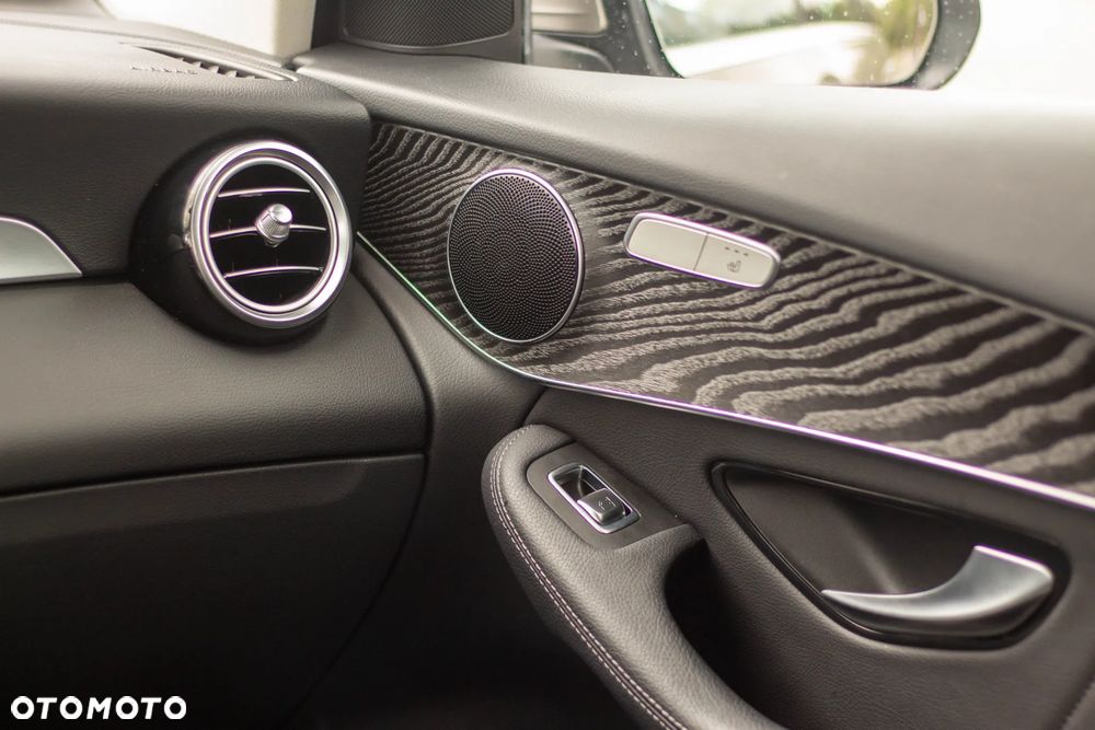 Mercedes-Benz GLC - 26