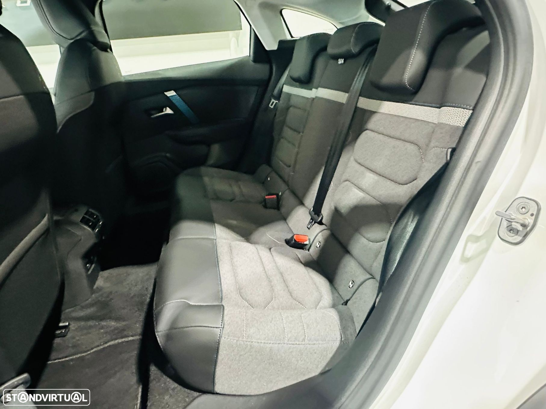 Citroën e-C4 50 kWh Feel - 6
