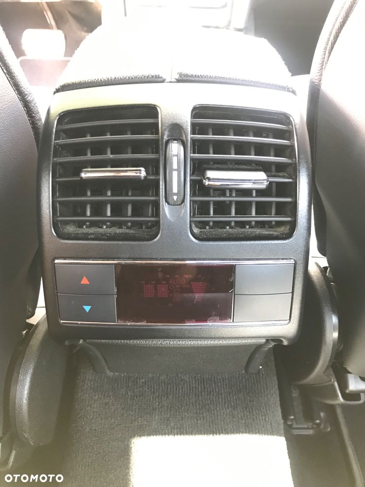 Mercedes-Benz Klasa E - 15