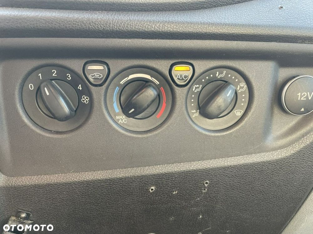 Ford Transit - 27