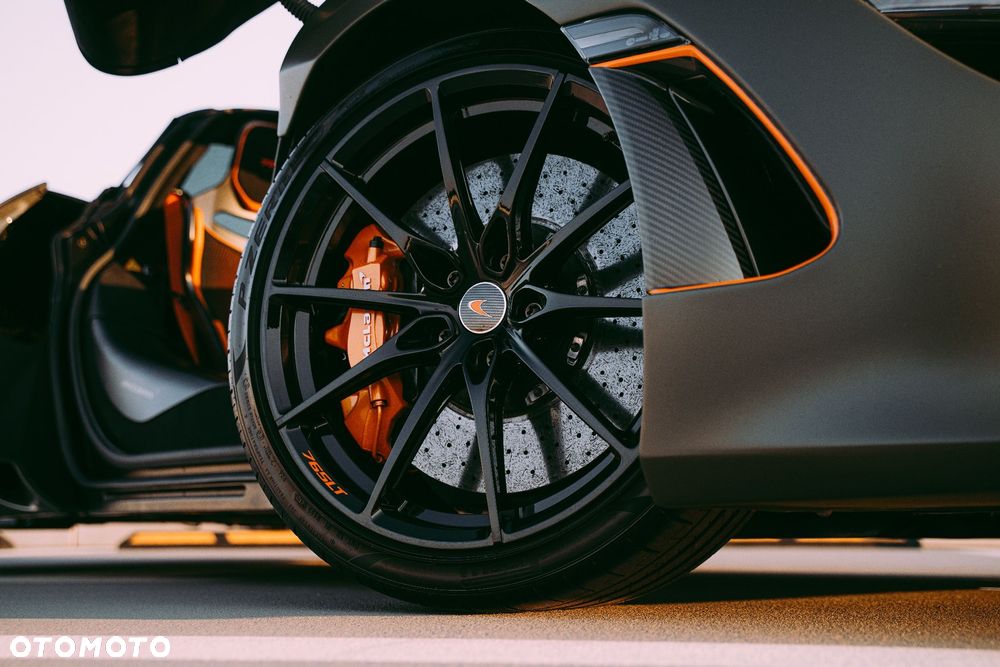 McLaren 720S Coupe - 17