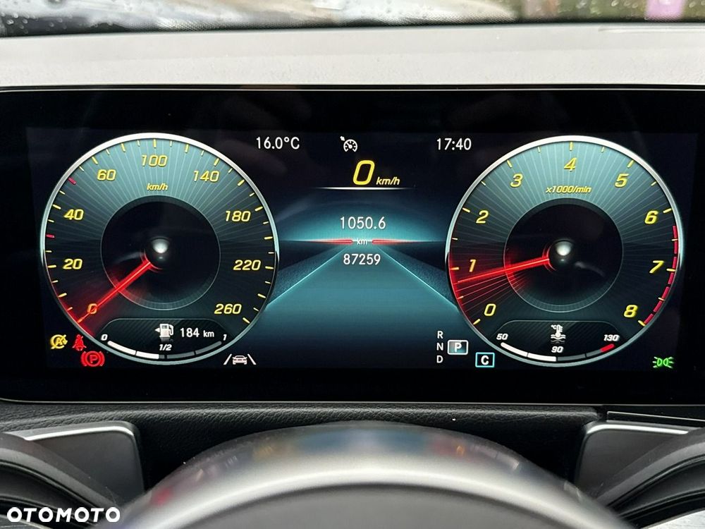 Mercedes-Benz GLB 200 mHEV AMG Line 7G-DCT - 28