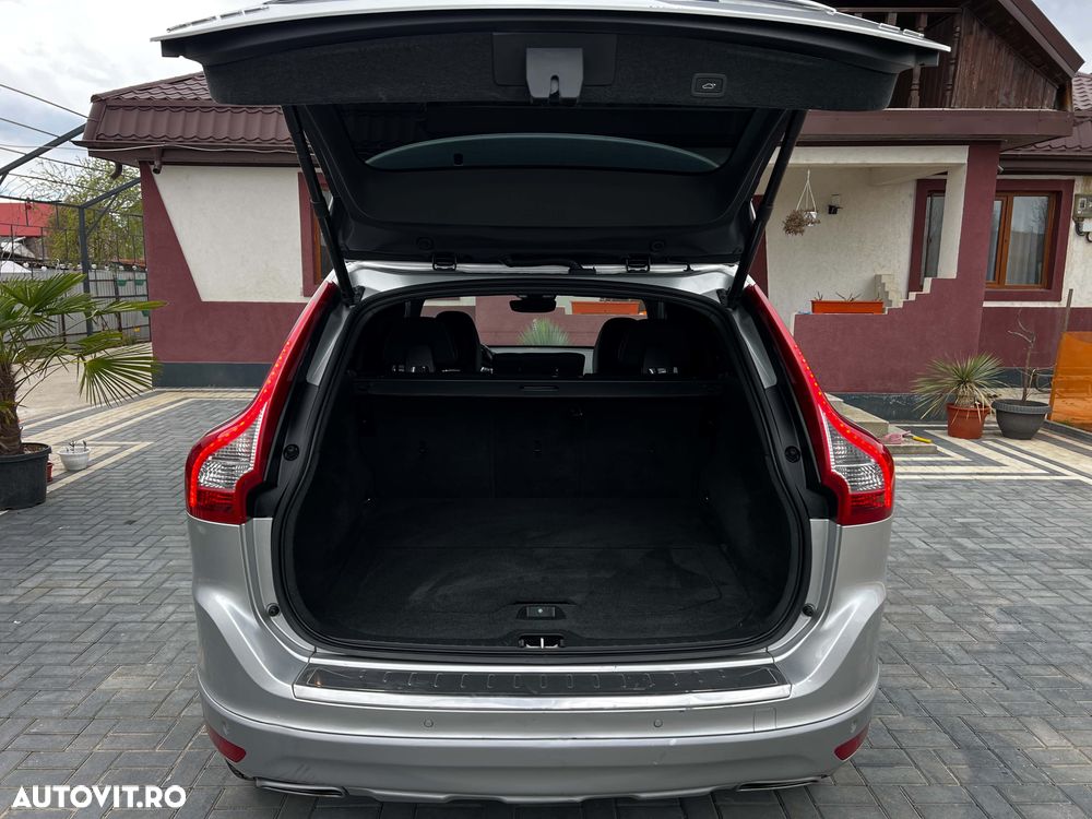 Volvo XC 60 D4 Geartronic Momentum - 18