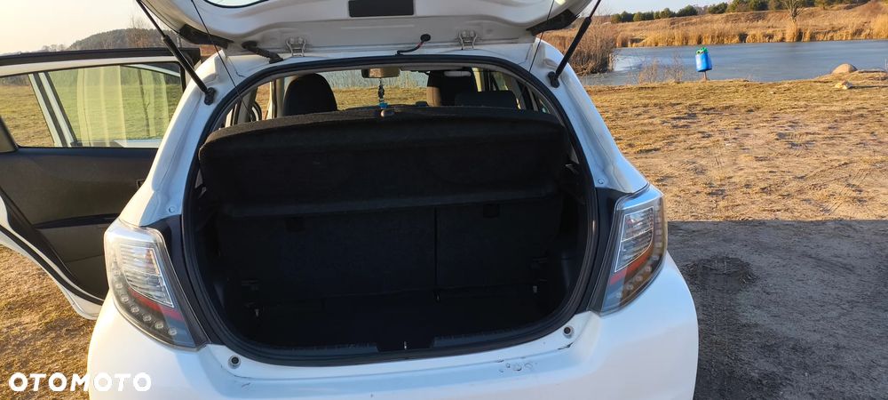 Toyota Yaris 1.0 Sol - 8