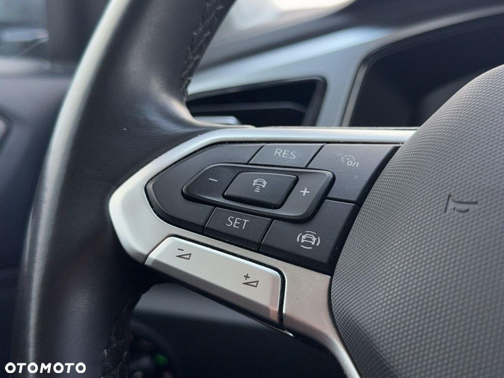 Volkswagen T-Roc 1.5 TSI Life - 21