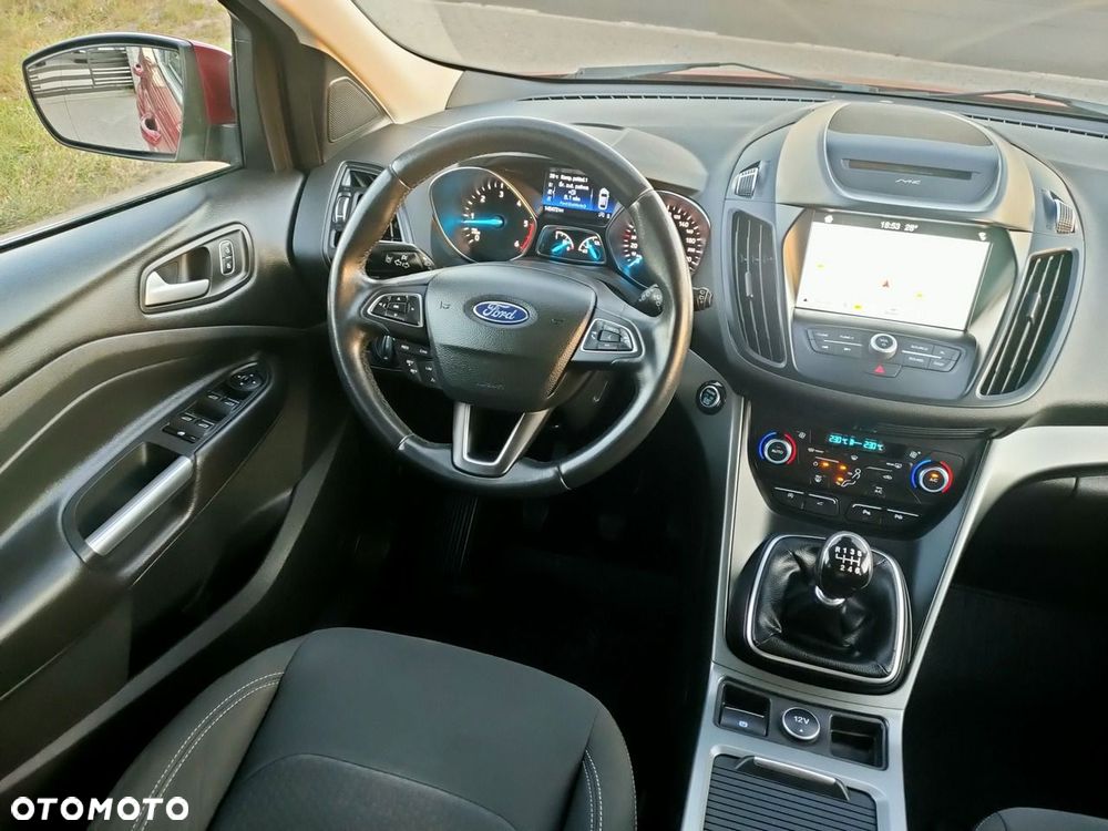 Ford Kuga - 34