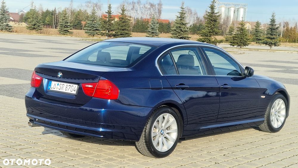 BMW Seria 3 320d - 28