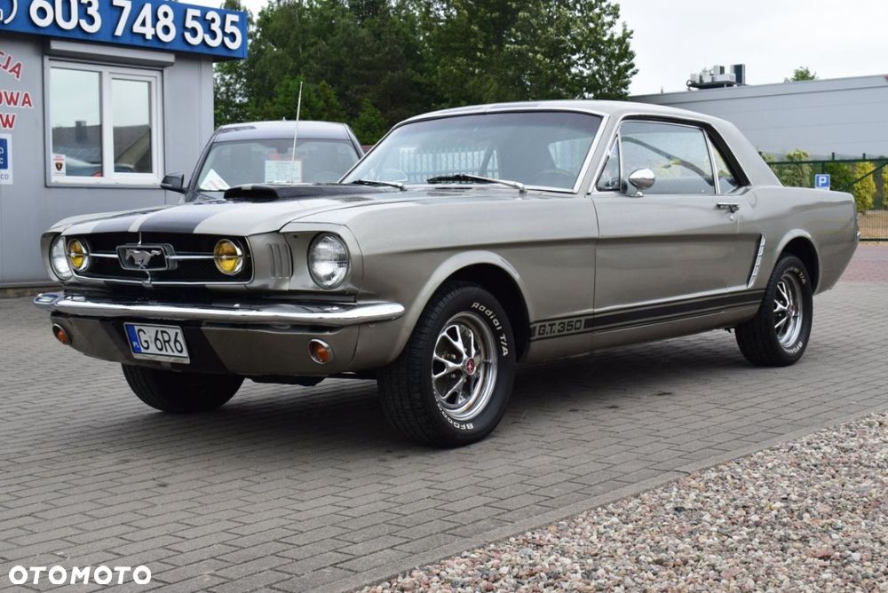 Ford Mustang - 6