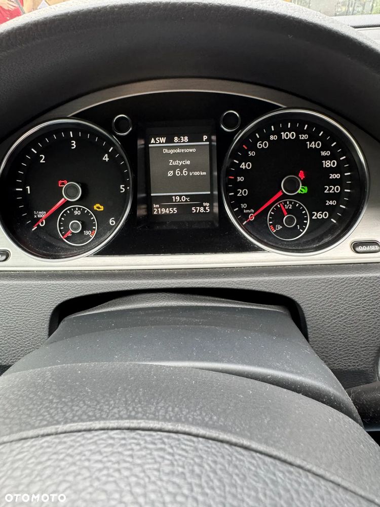 Volkswagen Passat 2.0 TDI Highline DSG - 16