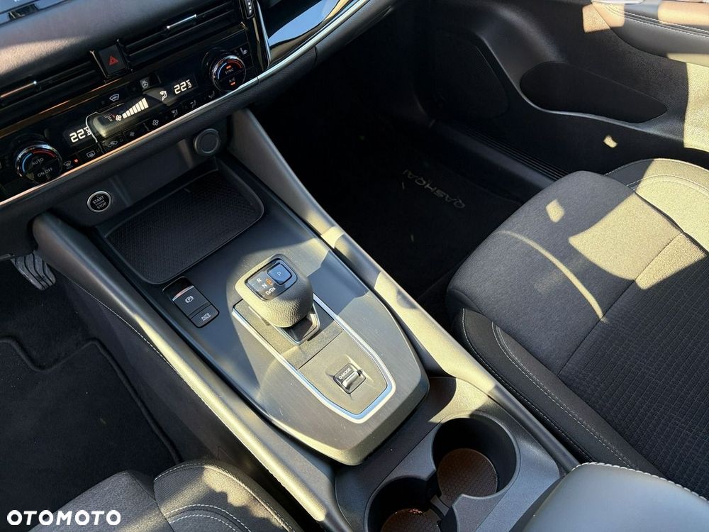 Nissan Qashqai 1.3 DIG-T mHEV N-Connecta Xtronic - 19