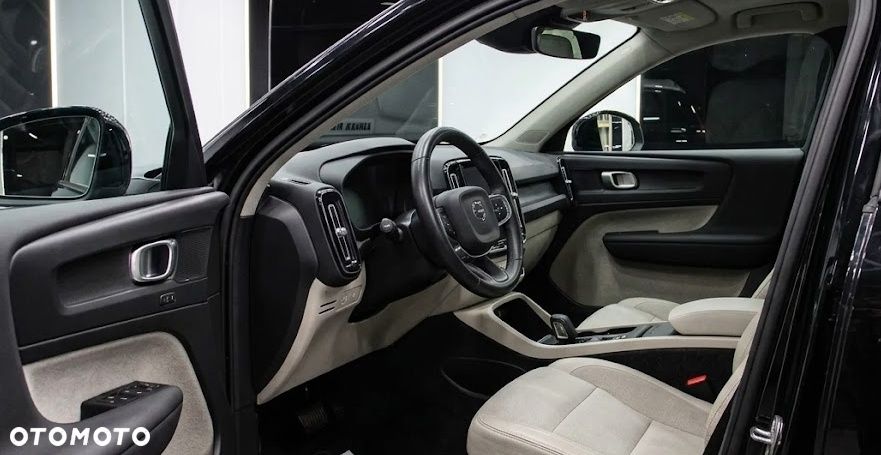 Volvo XC 40 T3 Momentum Pro - 7