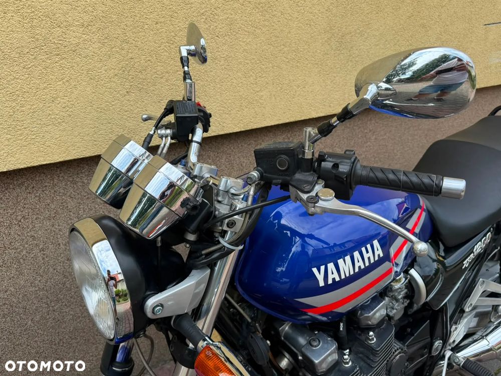 Yamaha XJR - 29