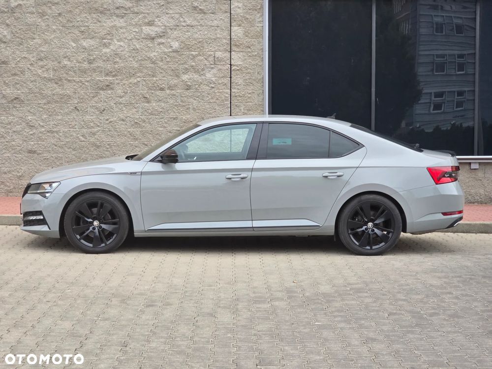 Skoda Superb 2.0 TDI SCR 4x4 Sportline DSG - 3