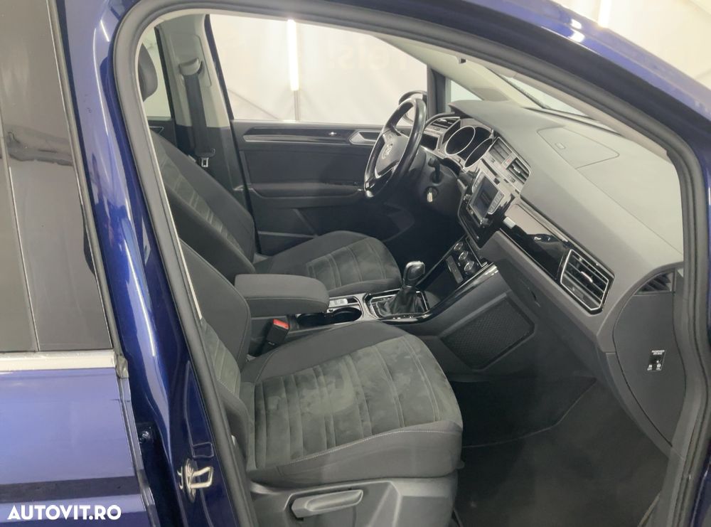 Volkswagen Touran 2.0 TDI SCR DSG Highline - 6