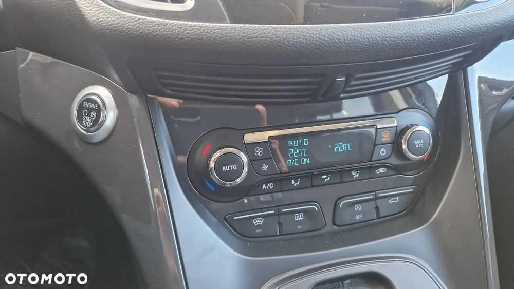 Ford Kuga 1.5 EcoBoost 4x4 Titanium - 14