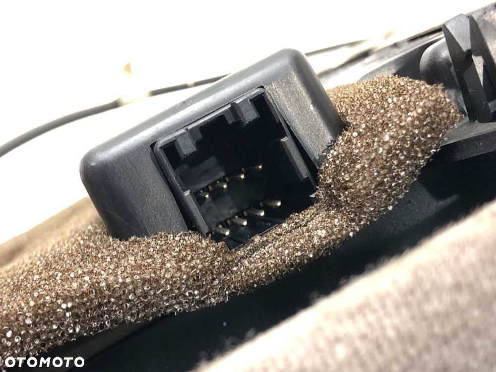 LAMPA SUFITOWA - 82.00 PLN - JAGUAR XJ (X308) 1996 - 2003 4.0 209 kW [284 KM] benzyna 1997 - 2003 - 7