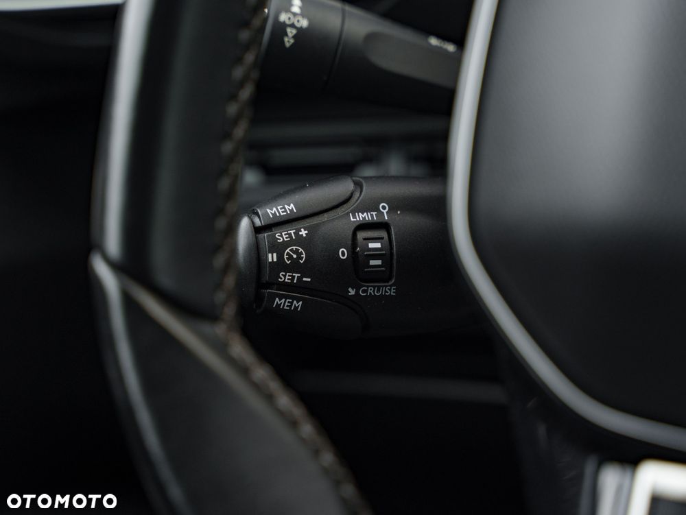 Peugeot 3008 1.5 BlueHDi Allure S&S - 25