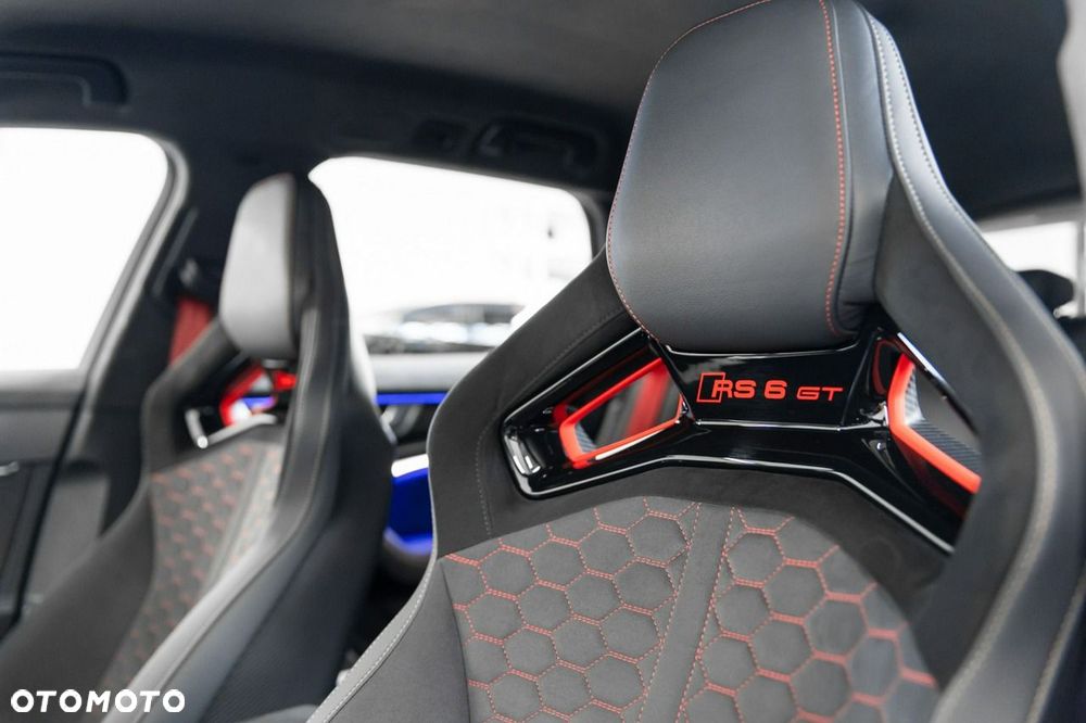 Audi RS6 Avant 4.0 TFSI quattro tiptronic performance - 37