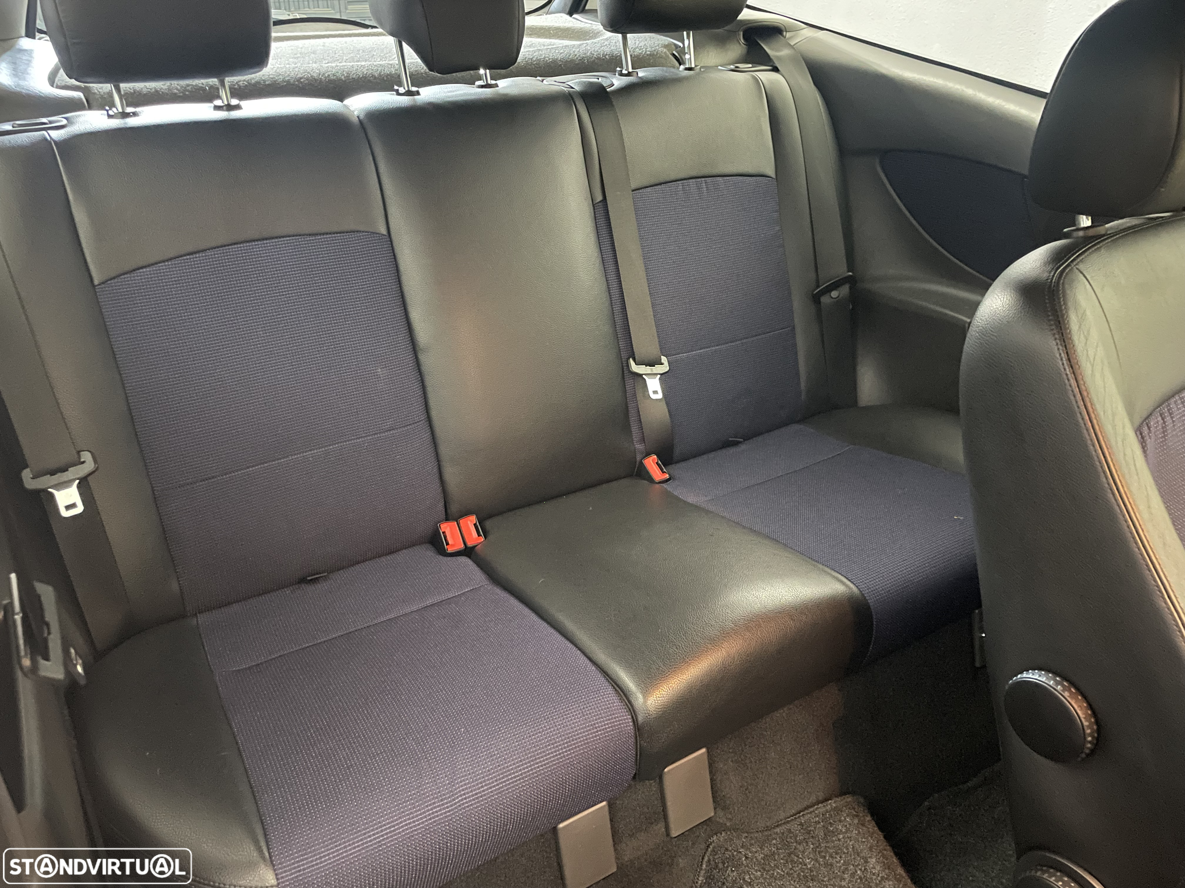 Ford Focus 2.0 ST 170 - 19