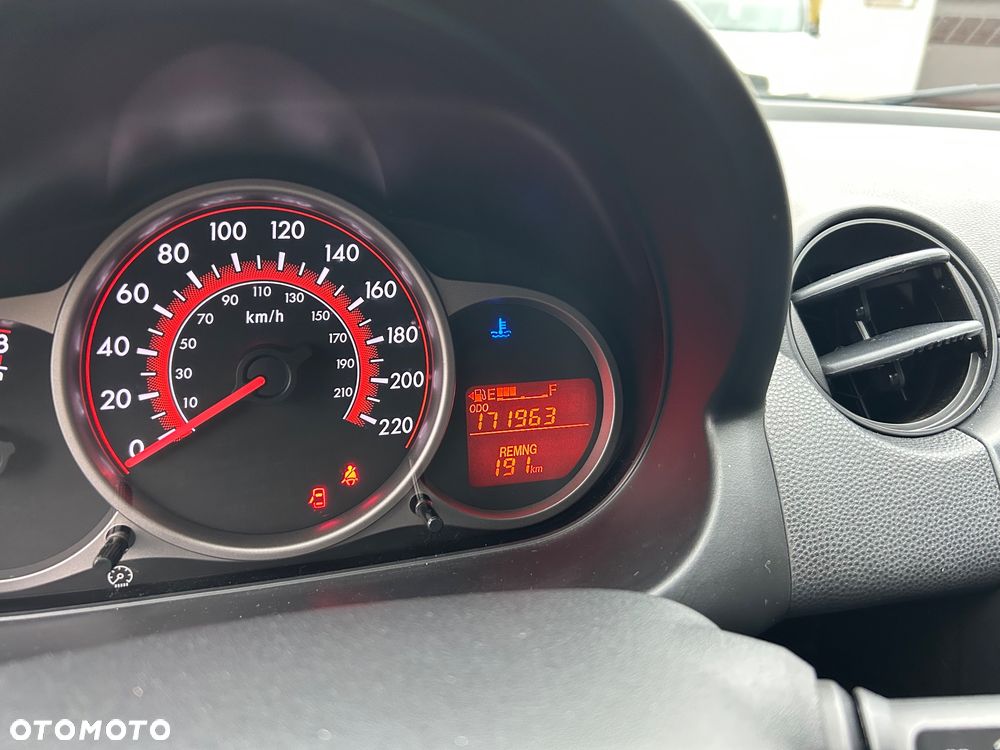 Mazda 2 2009 photo 2