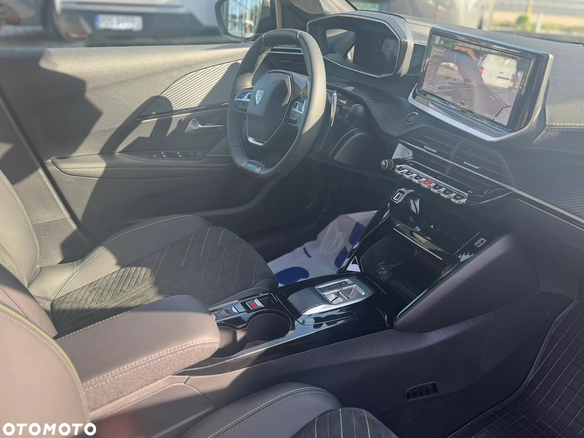 Peugeot 208 e-208 54kWh GT - 8