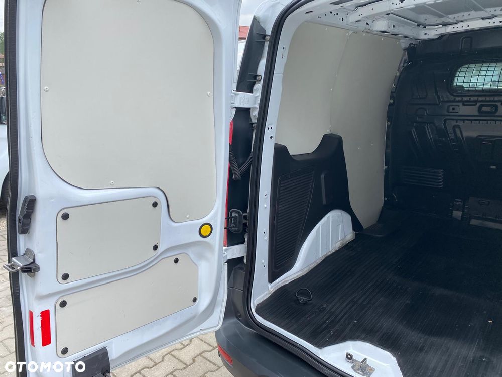 Ford CONNECT - 21