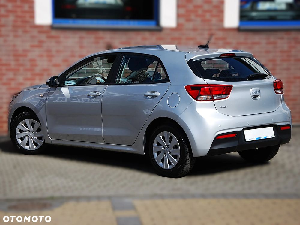 Kia Rio - 28