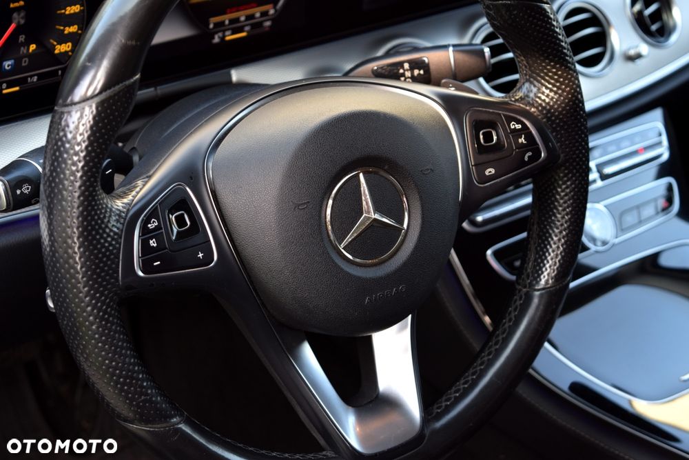 Mercedes-Benz Klasa E 220 d Business Edition 9G-TRONIC - 31