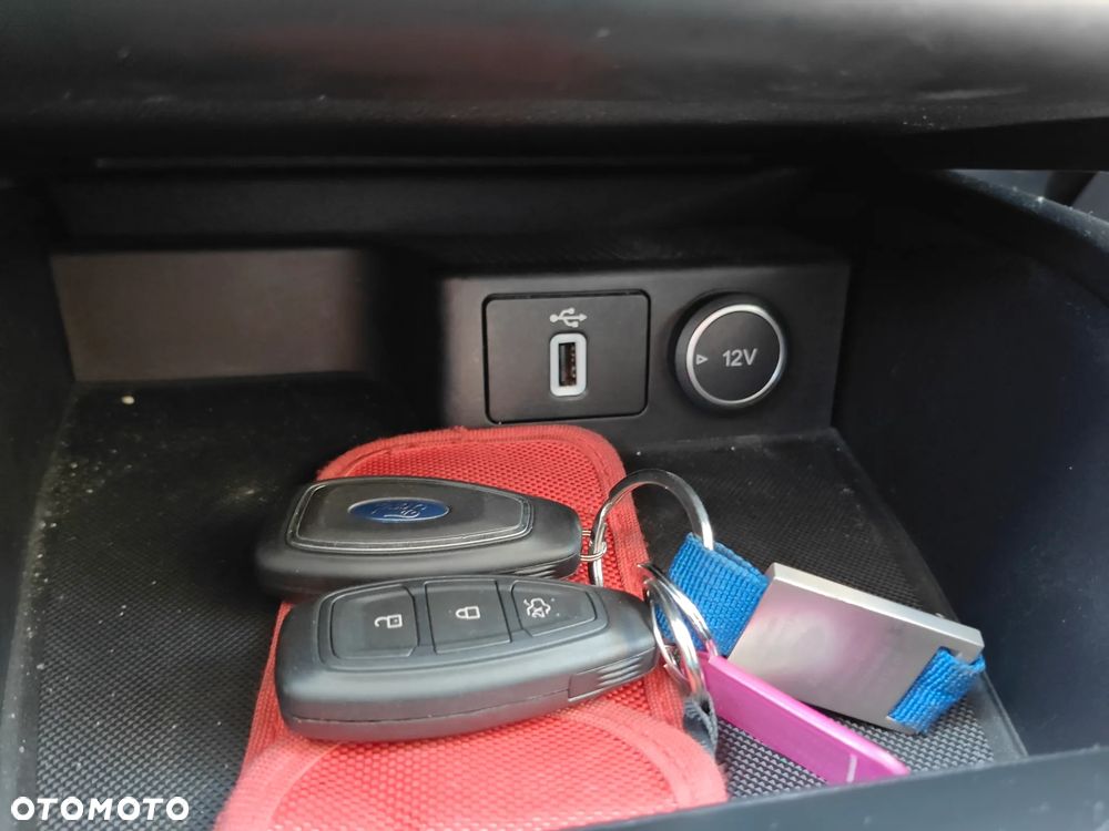 Ford Focus 1.0 EcoBoost Titanium ASS - 26