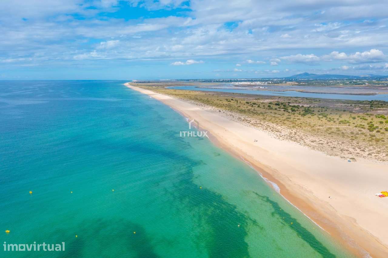 Descubra o Luxo Moderno em Tavira - Moradia com 4 quartos e 4 casas de - Grande imagem: 4/16