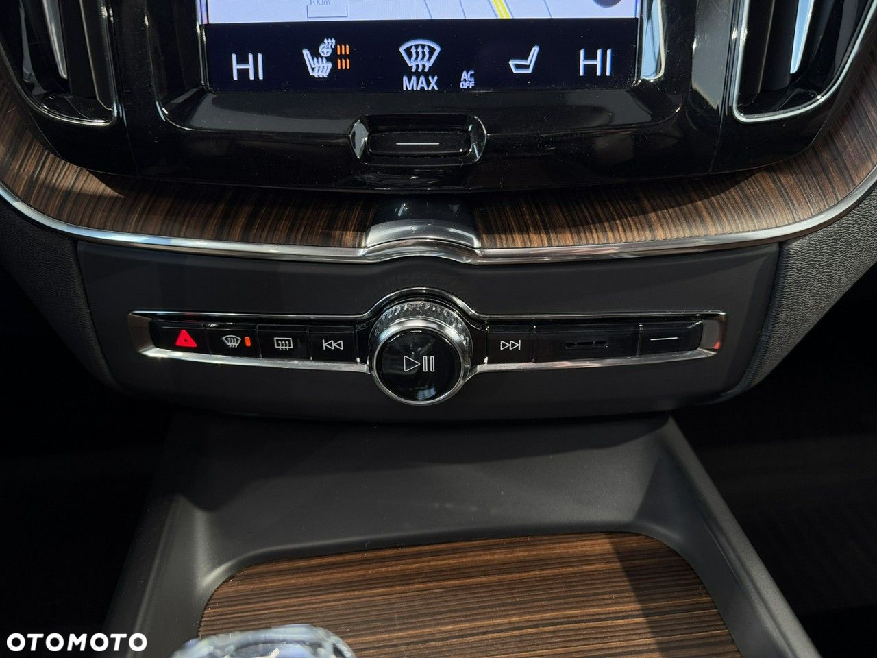 Volvo XC 60 - 30