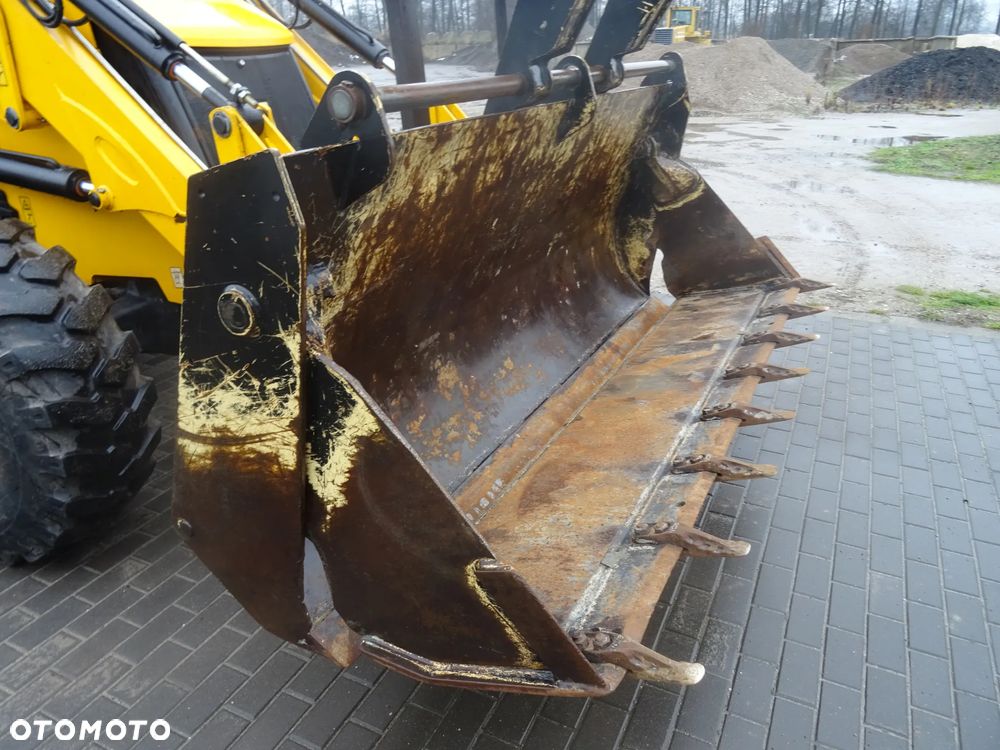 JCB 3CX - 4