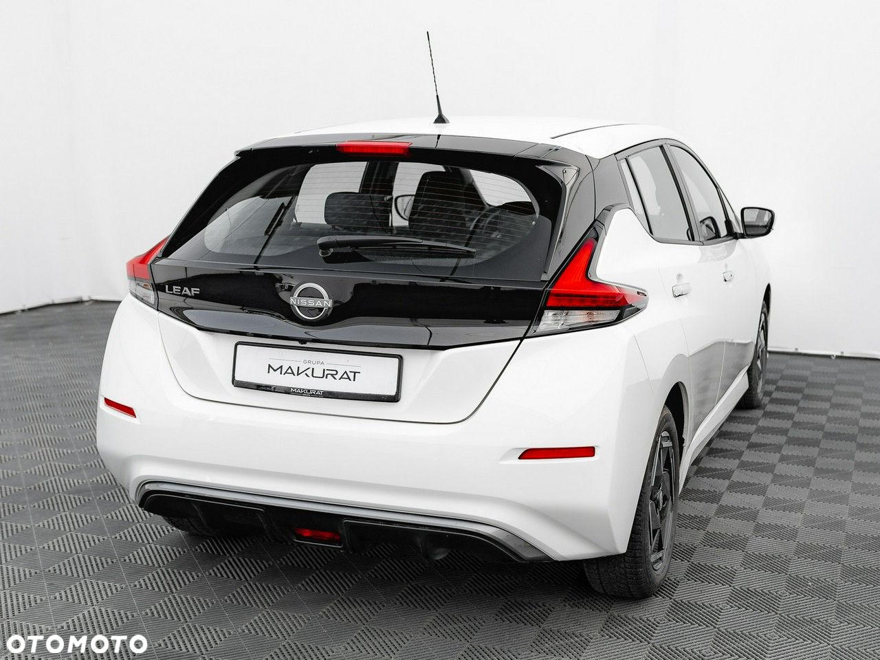 Nissan Leaf - 6