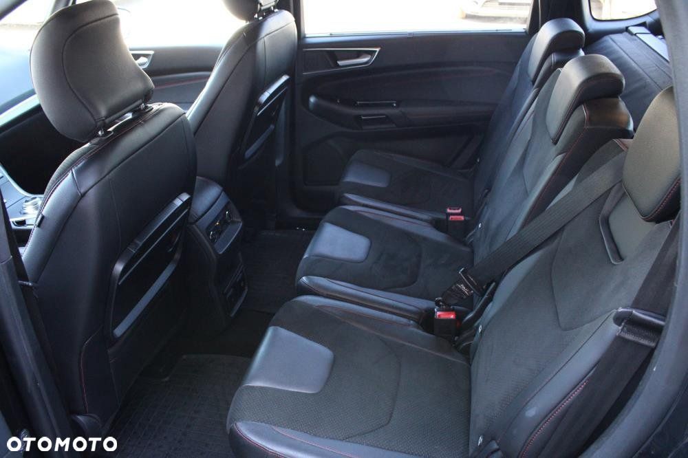 Ford S-Max - 40
