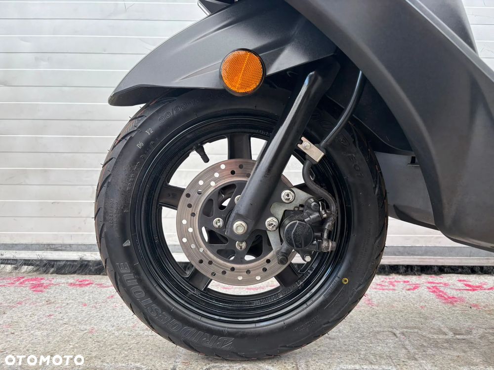 Suzuki Burgman - 21
