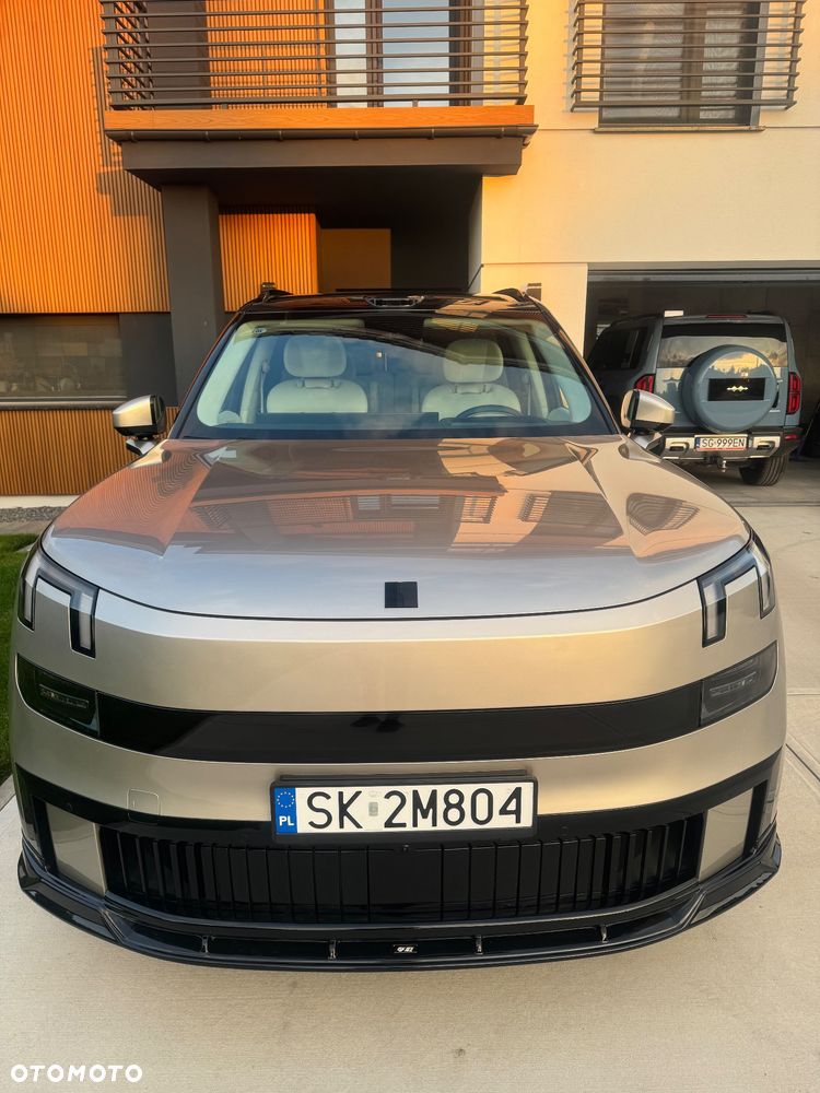 Lynk & Co 900 - 26