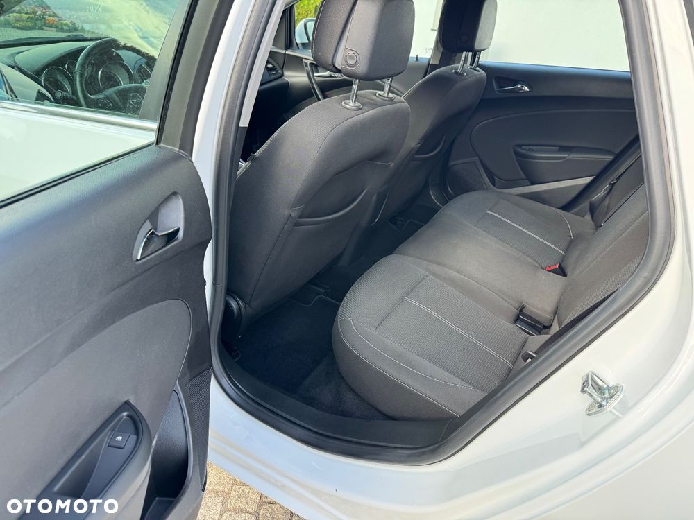 Opel Astra - 32