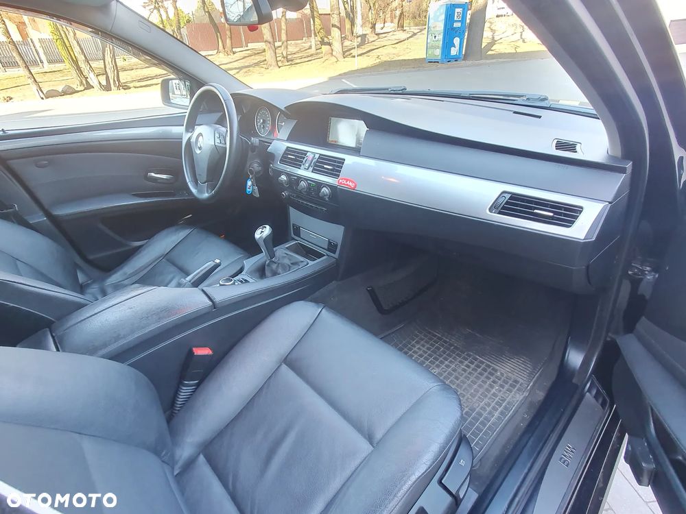 BMW Seria 5 - 32