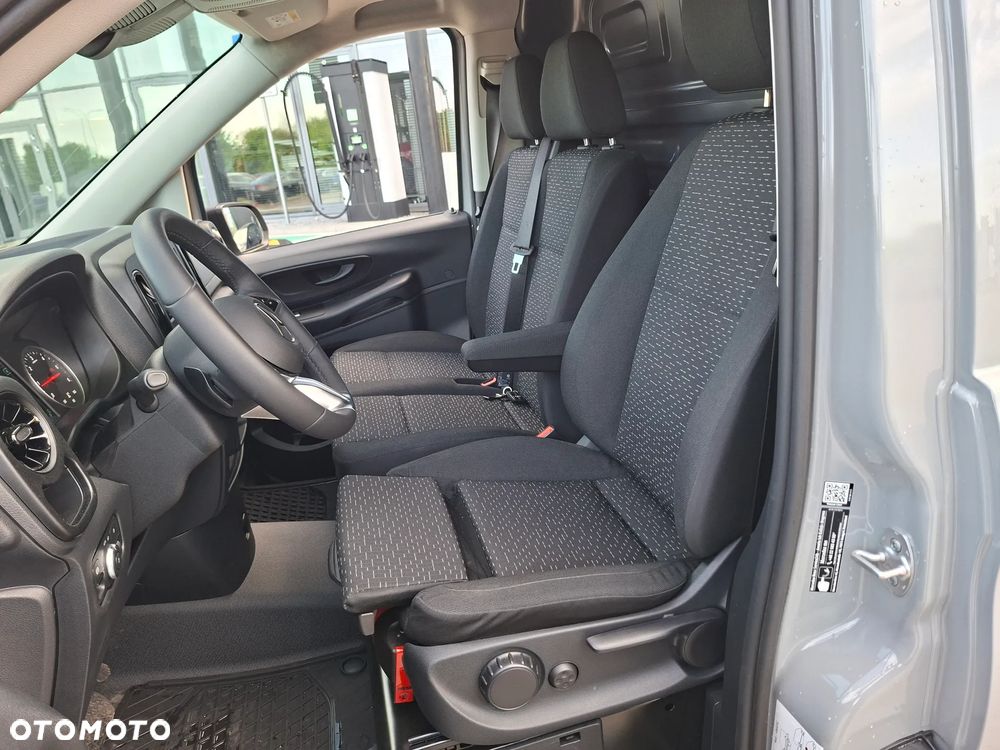 Mercedes-Benz Vito Furgon 119 4x4 Ekstradługi + Distronic - 13